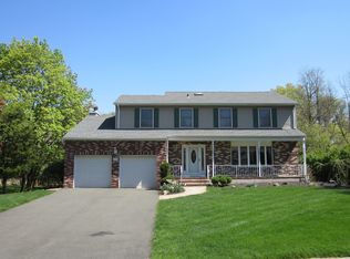 207 Normandy Dr, Piscataway, NJ 08854