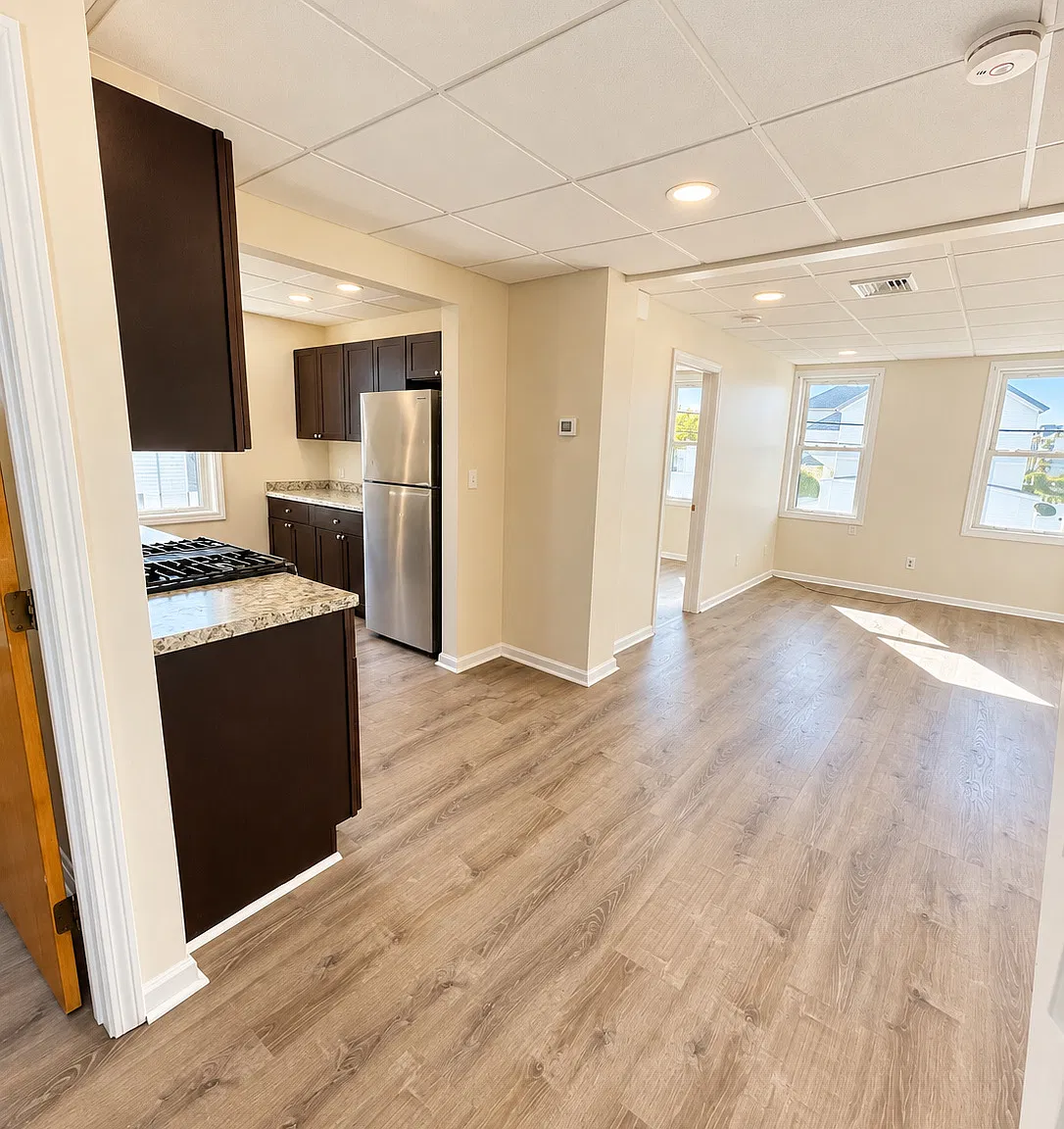 3 bed, 1025 sqft, $1,800 — Photo 4