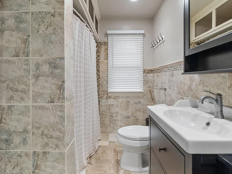 5036 Richmond Dr — Photo 39