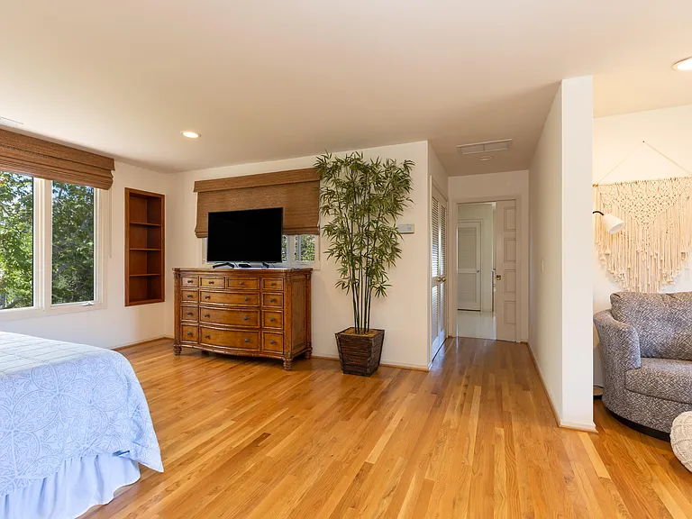 375 Las Palmas Dr — Photo 15