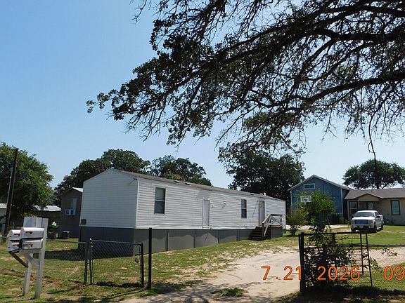 3rd image of 425 POST OAK RD