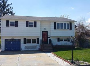 1 Carlton St, Carteret, NJ 07008