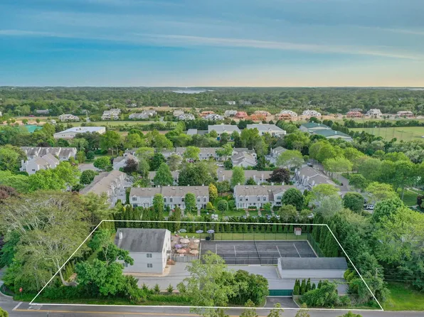 80 Hubbard Ln, Southampton, NY 11968