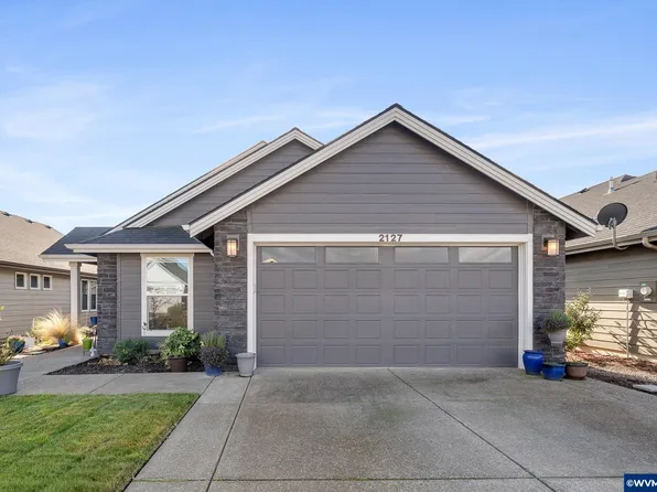 2127 SE Academy St, Dallas, OR 97338