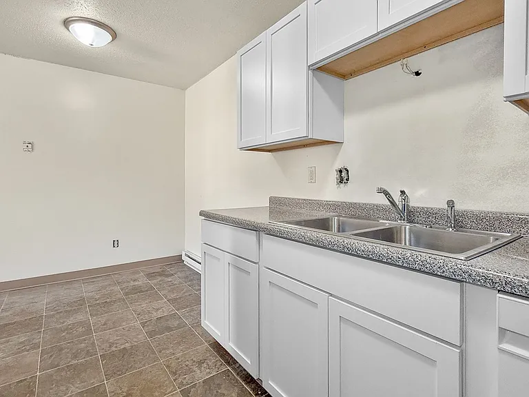 Find Your Perfect Fit at East Park Apartments! — Photo 33