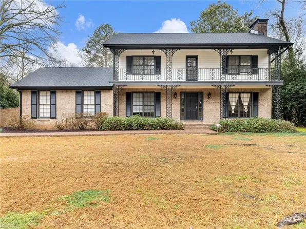 955 Landmark Dr, Sandy Springs, GA 30342