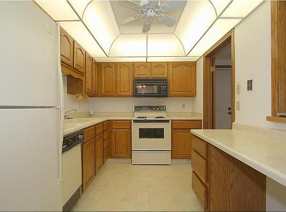 3rd image of 1445 Sun Valley Dr Unit 101