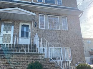 39 Essex Dr FLOOR 2F-3, Staten Island, NY 10314