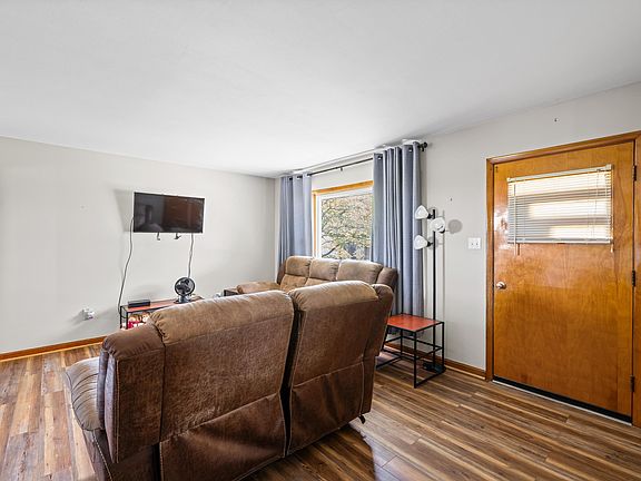 5th image of 317 Ridge Rd