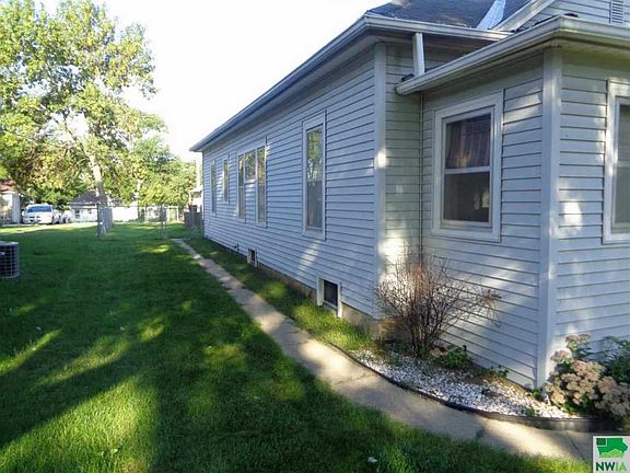 3rd image of 1205 S Alice St