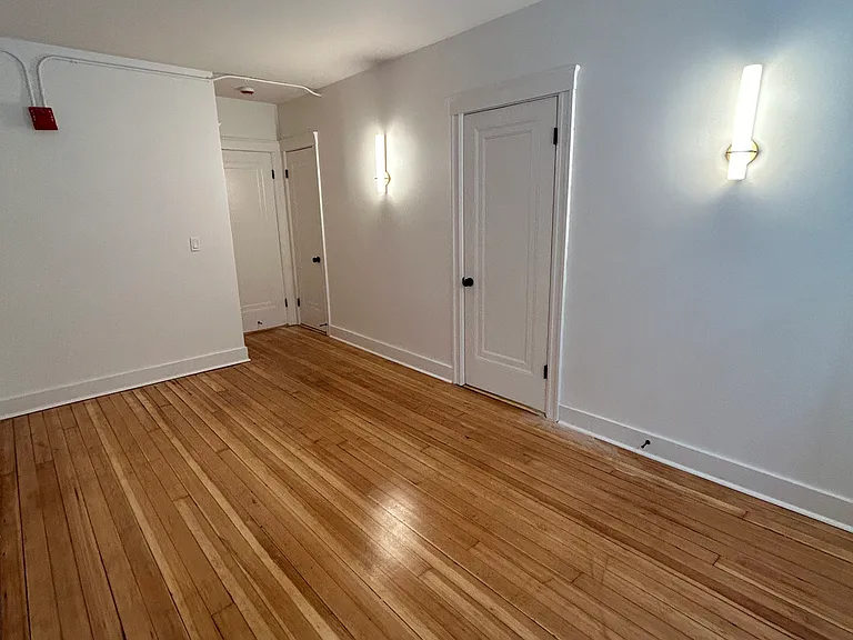 109 Montgomery St #2 — Photo 26