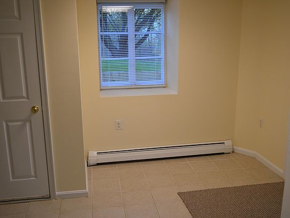 Sitting area or eat in kitchen.