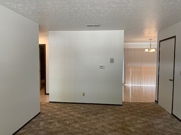 5th image of 401 Tracy Ln #11