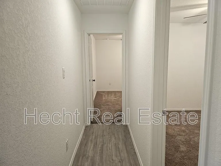 5911 Coahulia Rdg — Photo 19