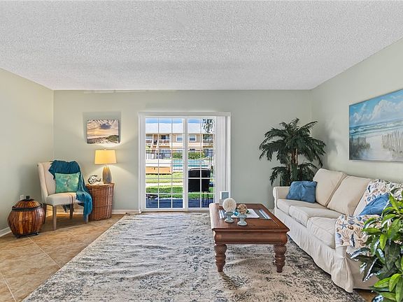 3rd image of 191 Cambridge Ln #191