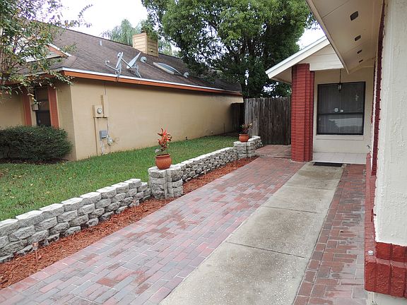 2nd image of 819 Bates Ct
