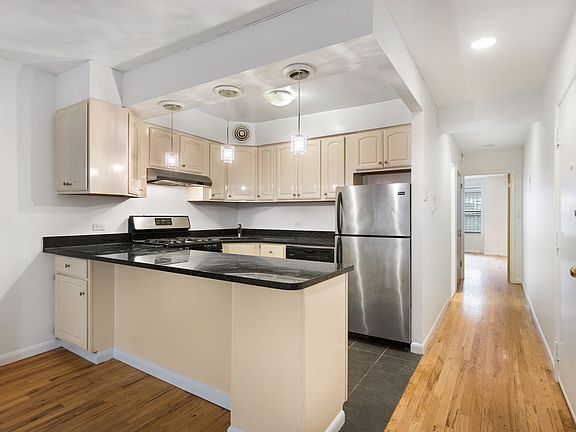 3rd image of 1215 Park Ave APT 1