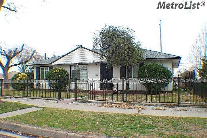 2nd image of 330 6th St
