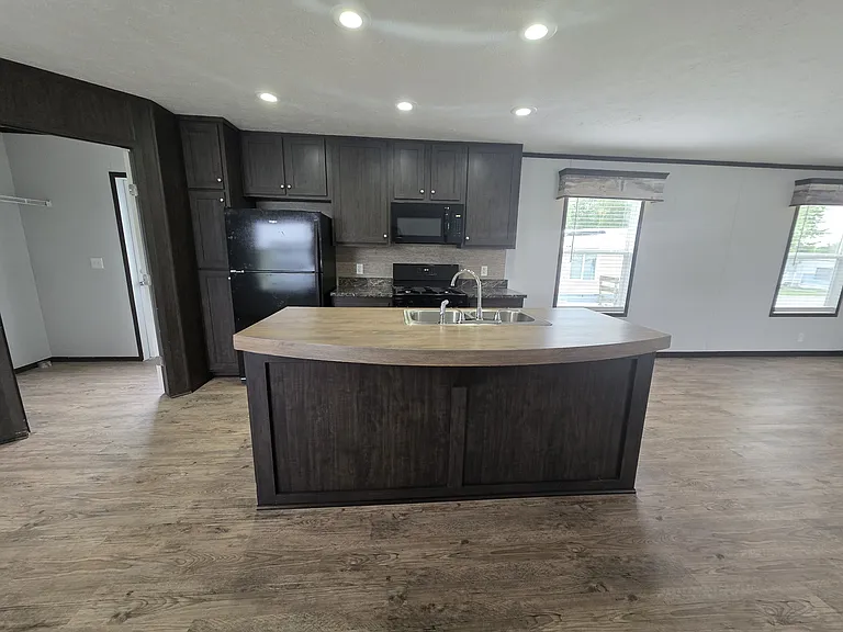 700 W Ridgeway Ave #445 — Photo 4