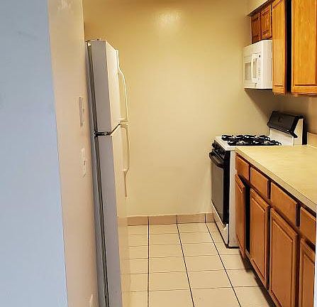 5th image of 137 Two Norther Blvd #8