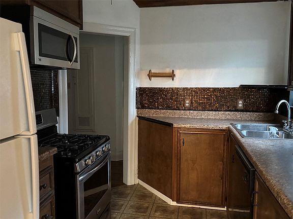 5th image of 1614 W Sidnor St