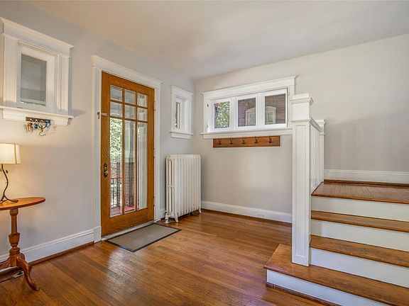 An inviting entry - welcomes you.