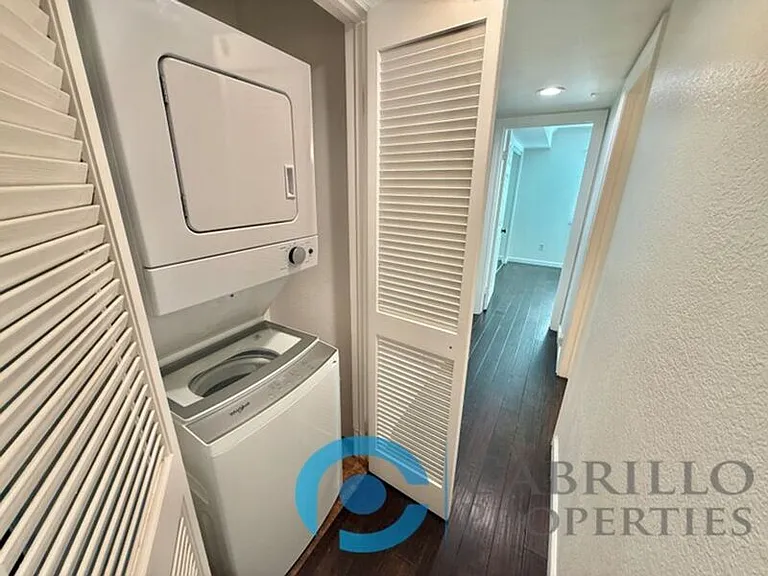 2828 Famosa Blvd #102 — Photo 13