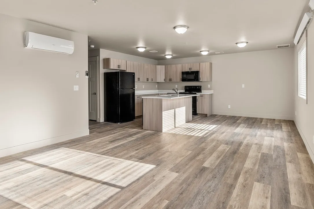 2 bed, 950 sqft, $1,250 — Photo 1