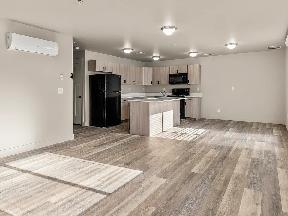 3573 Colt Cir #7