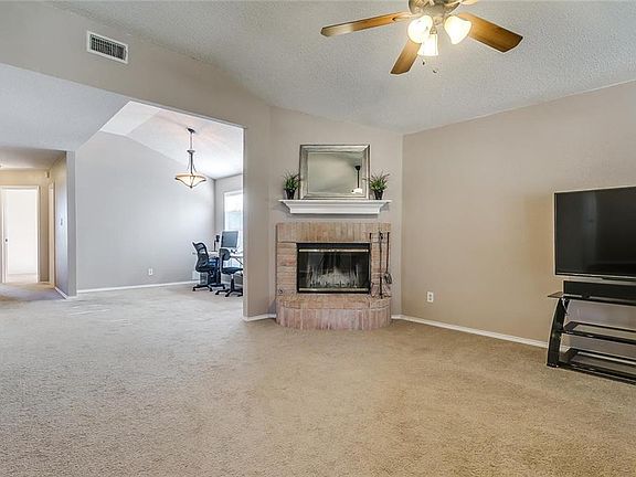 5th image of 10924 Fandor St
