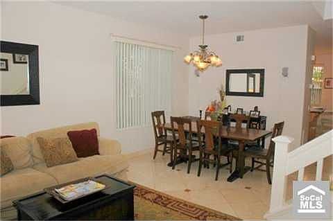 4th image of 12 Sherwood Dr