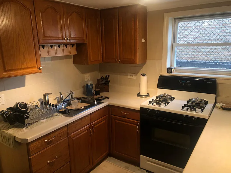 4154 N Meade Ave #G — Photo 8