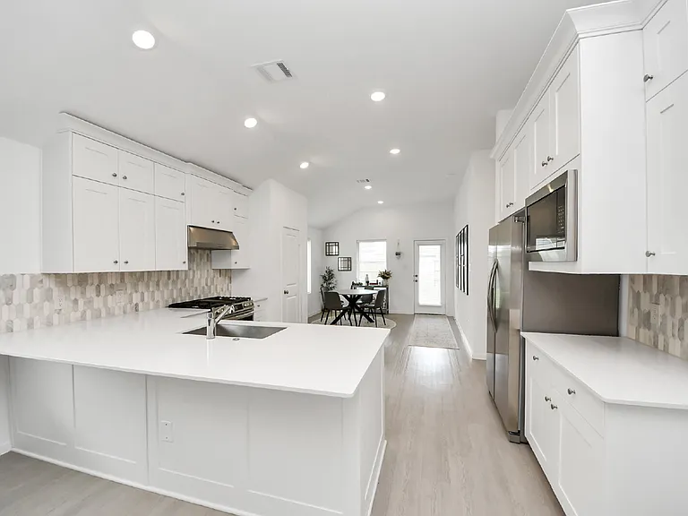 2406 Aquamarine Ln — Photo 4