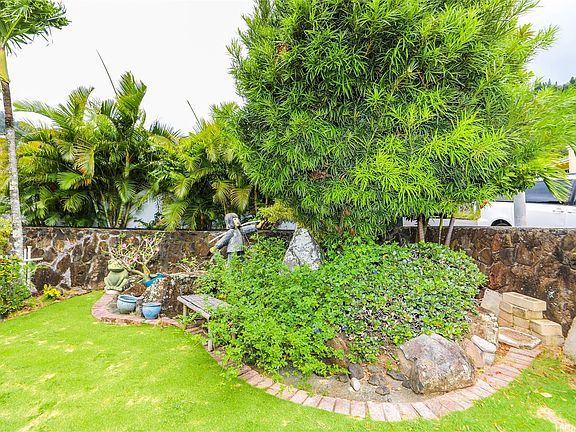 3rd image of 752 Kalaau Pl