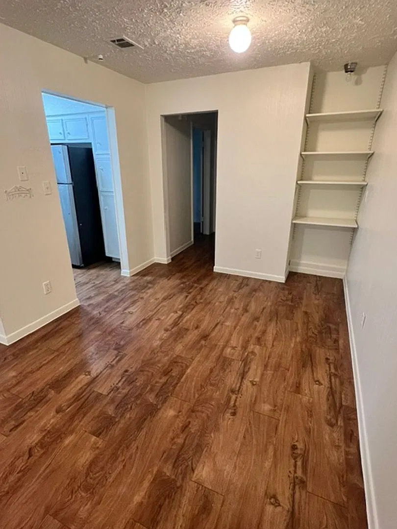 1009 Dartmouth Ave Unit A — Photo 3
