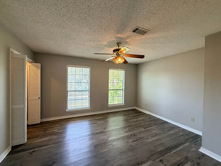 9990 Smugglers Cove Ln — Photo 15