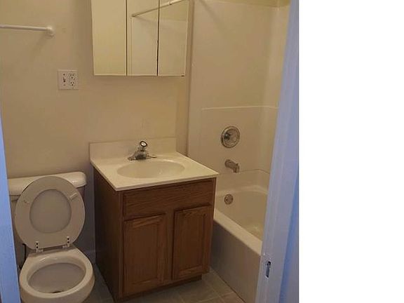 4th image of 150 N 9th St APT 5
