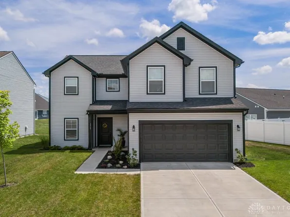 1517 Arrowhead Dr, Piqua, OH 45356