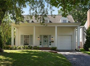 5600 Chadwick Rd, Fairway, KS 66205