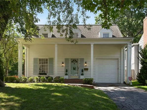 5600 Chadwick Rd, Fairway, KS 66205