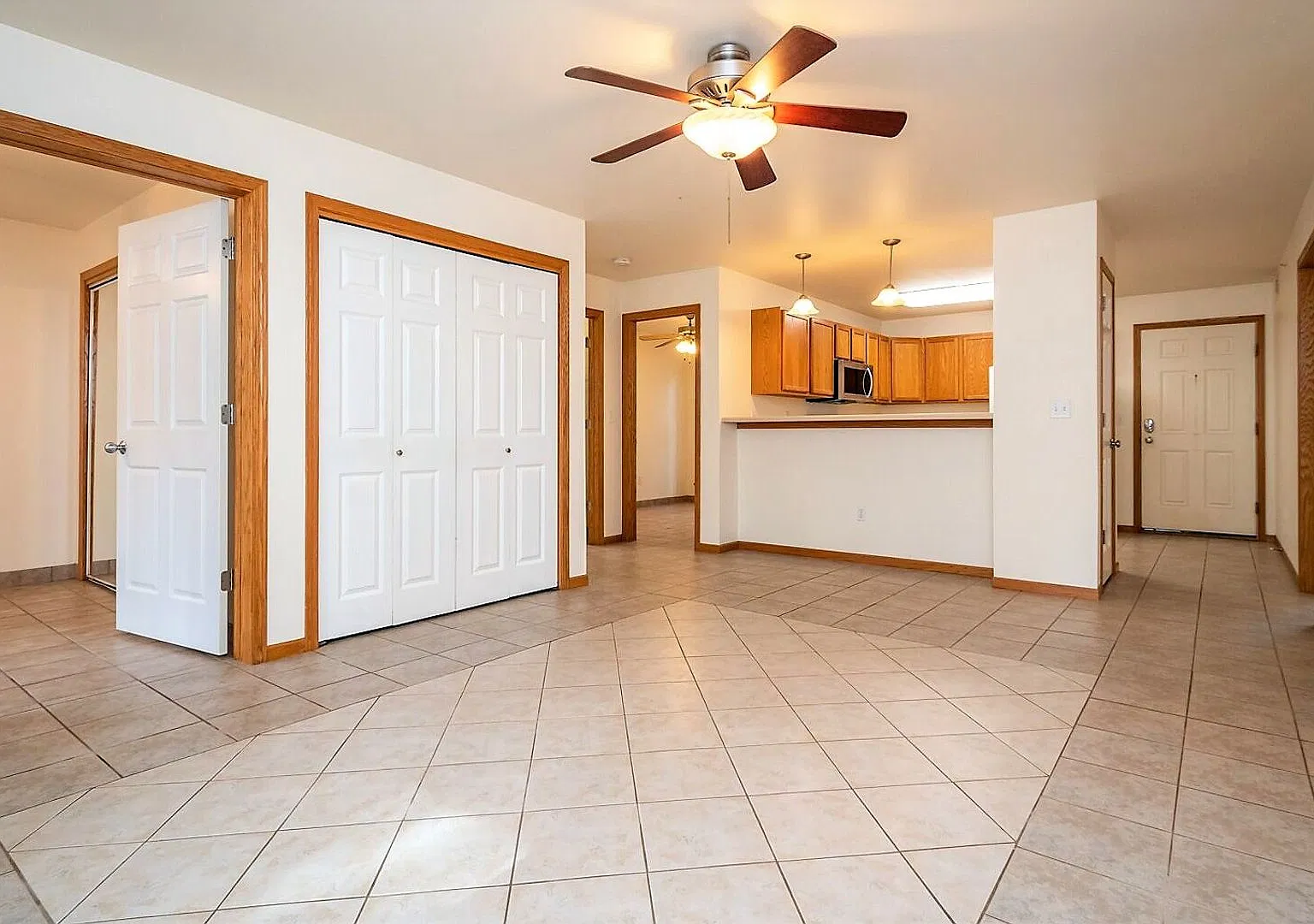 $2,650 | 3 Bedroom + Bonus Room, 2 Bathroom Condo | Pet Friendly* | Available For August 1st, 202... — Photo 4