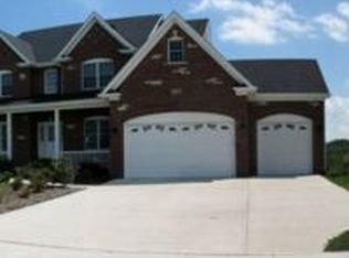 22W736 Sycamore Dr, Glen Ellyn, IL
