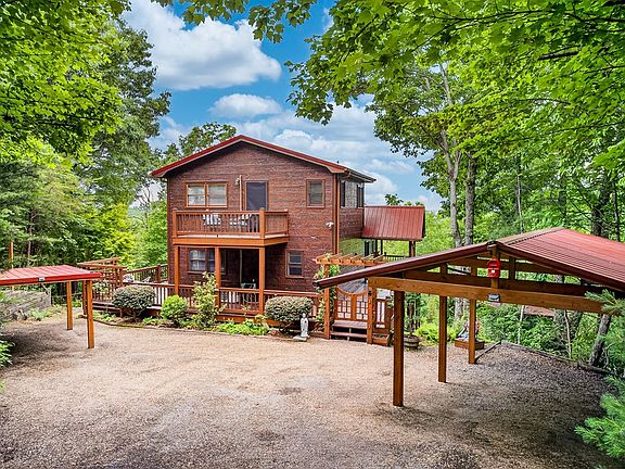 5th image of 40 Foxfire Ln