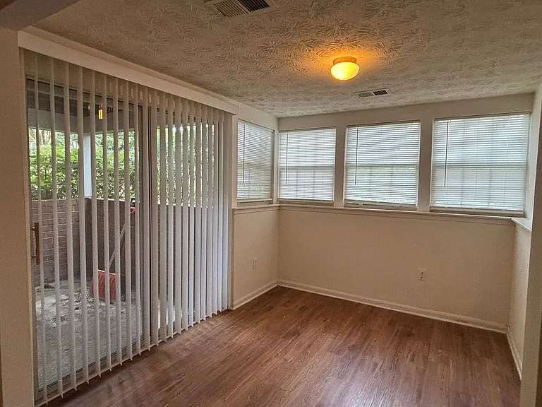 798 Southern Hills Dr — Photo 8