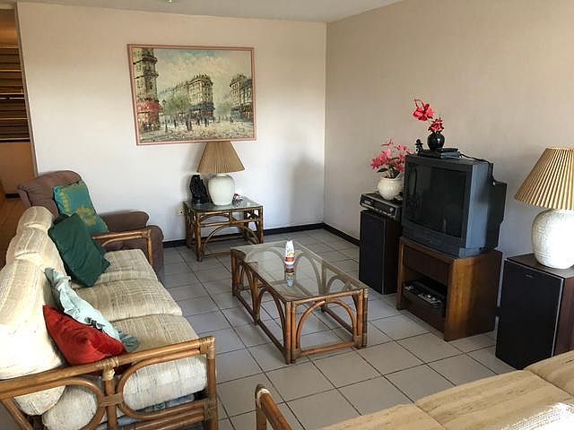 2nd image of 84-15 Calle 73 APT 105