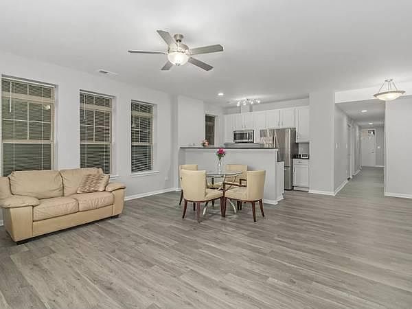 1st image of 3843 S Langley Ave #102