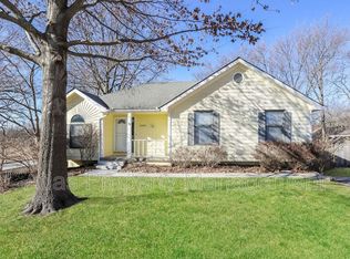 1100 NE Birchwood Dr, Lees Summit, MO 64086