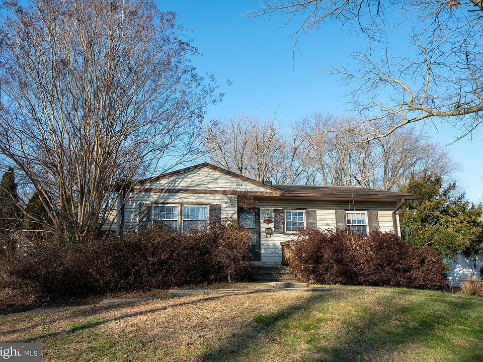 1st image of 2716 Bowling Green Dr