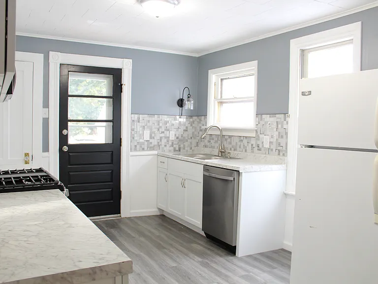 23 Pearl St #1 — Photo 5