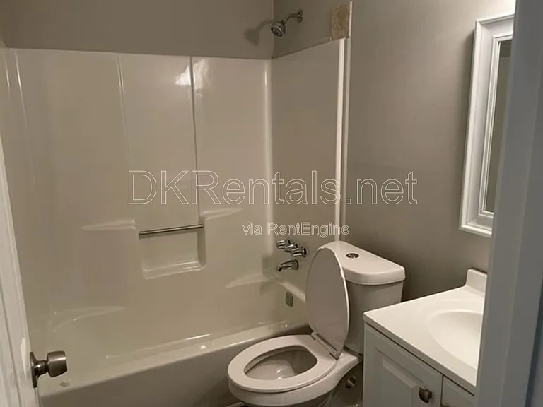 1092 Dassow Ct — Photo 11